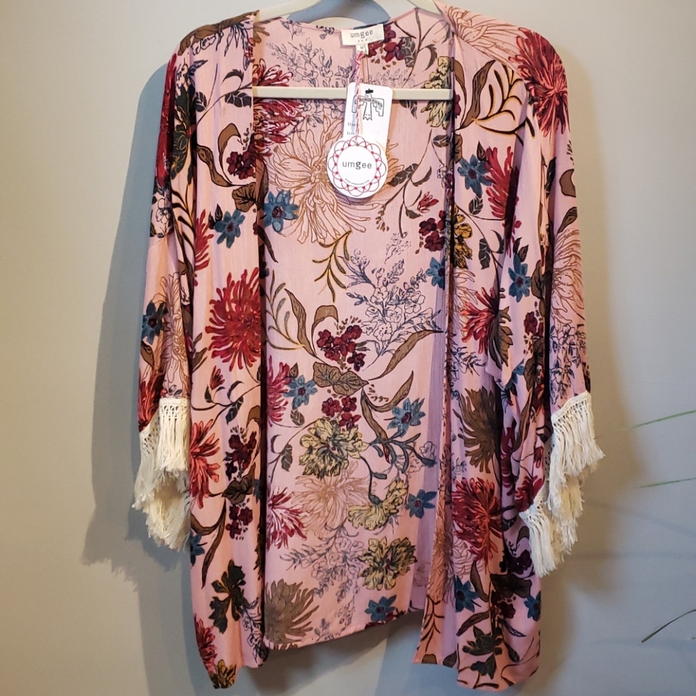 NWT Pink, floral kimono